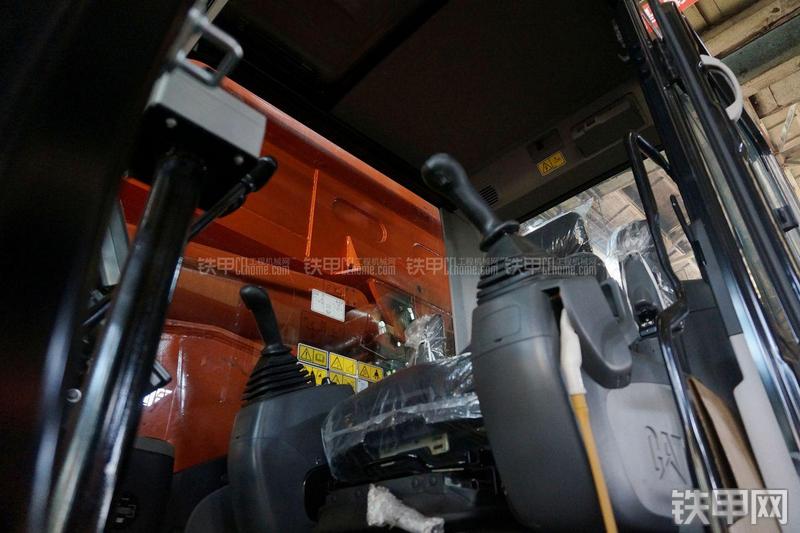 恒天九五JVR280D旋挖钻局部