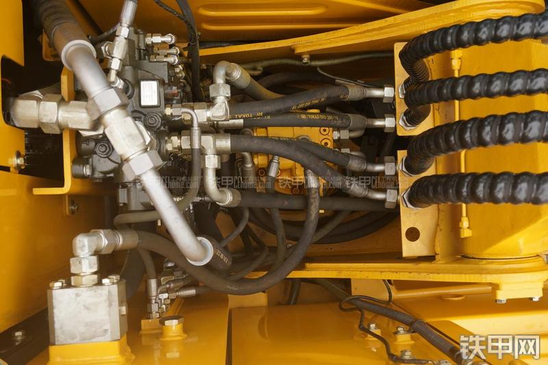 柳工CLG910E挖掘机局部