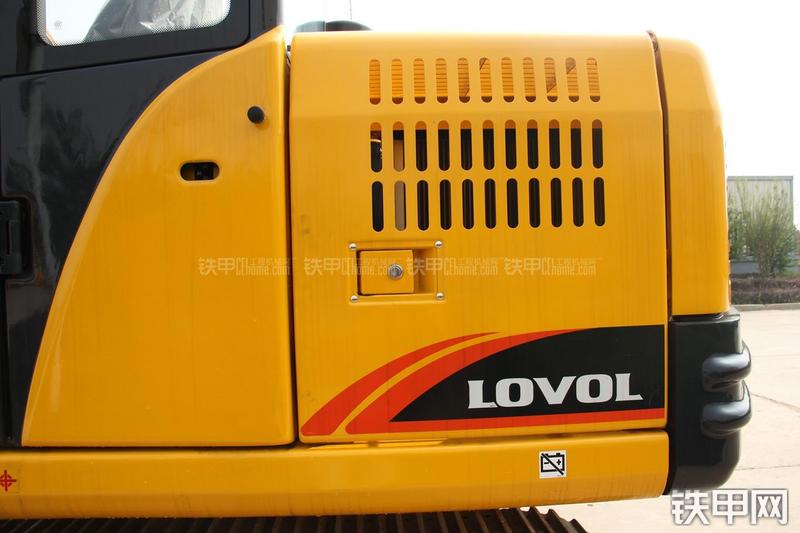 雷沃重工FR75挖掘机局部