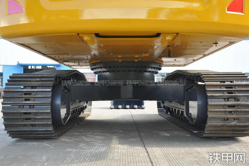 柳工CLG933E挖掘机局部