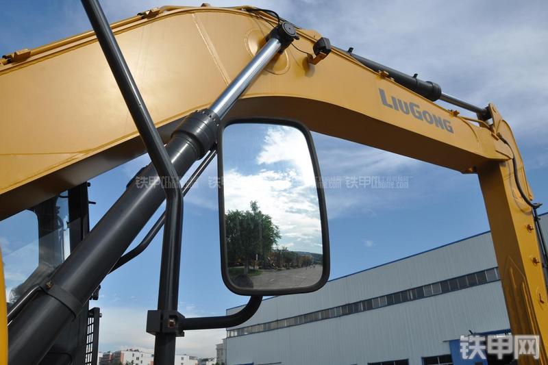 柳工CLG933E挖掘机局部