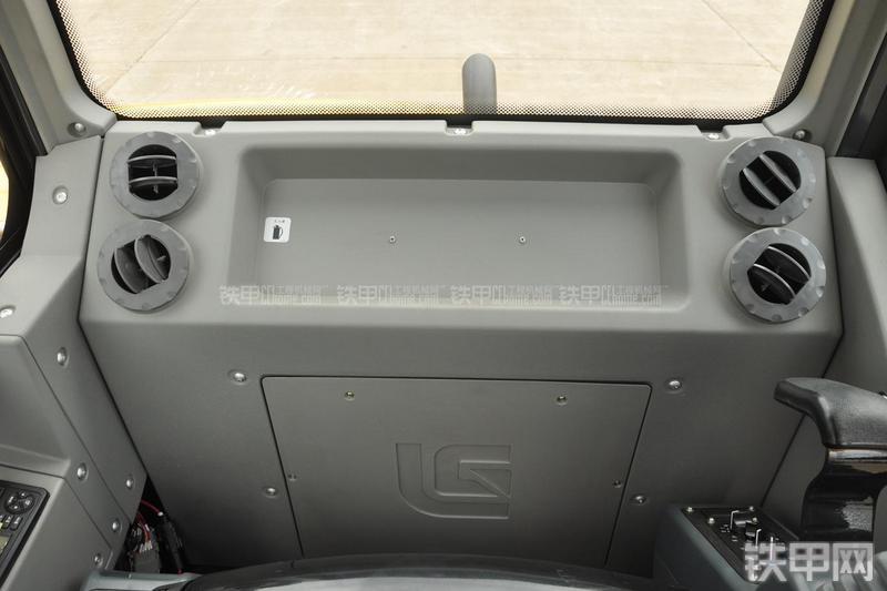 柳工CLG906D挖掘机局部