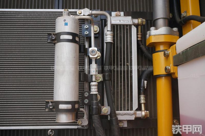 柳工CLG922E挖掘机局部