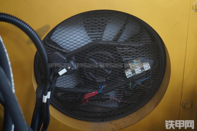 恒天九五JVR280D旋挖钻局部