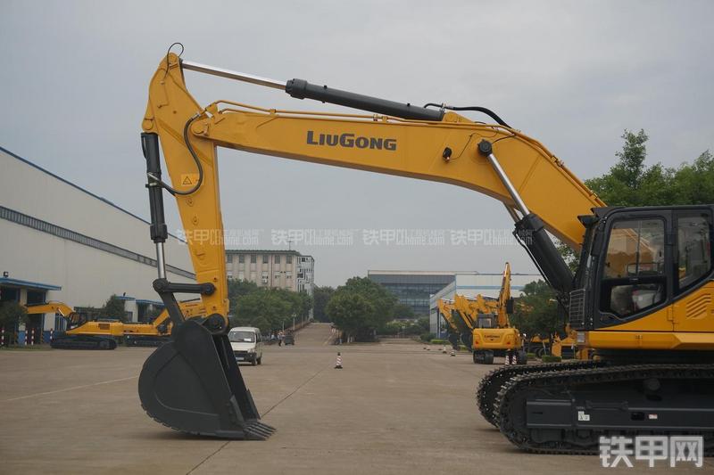 柳工CLG948E挖掘机局部