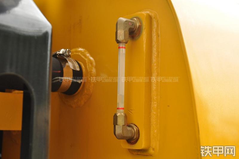 柳工CLG906D挖掘机局部