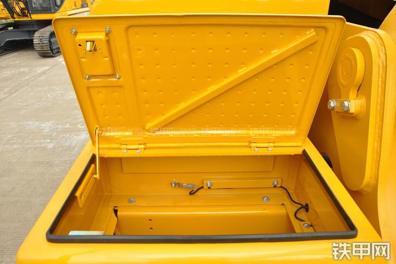 柳工CLG936E挖掘机局部