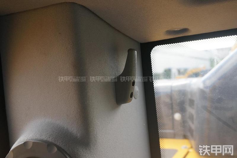 柳工CLG922E挖掘机局部