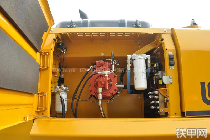 柳工CLG936E挖掘机局部