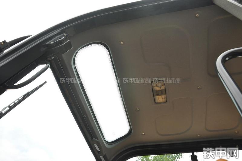 柳工CLG906D挖掘机局部