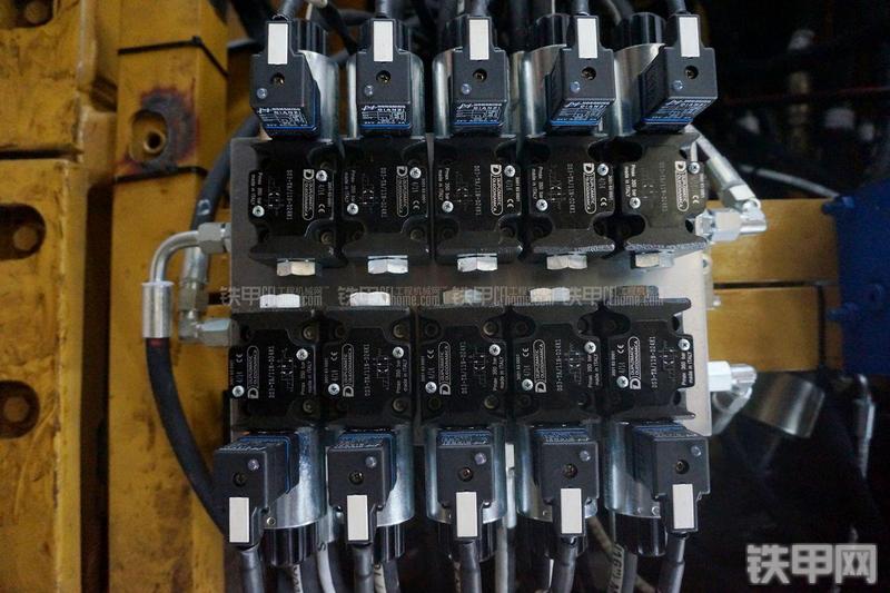 恒天九五JVR280D旋挖钻局部