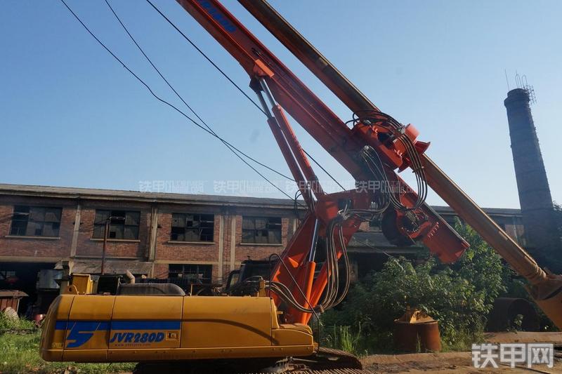 恒天九五JVR280D旋挖钻局部