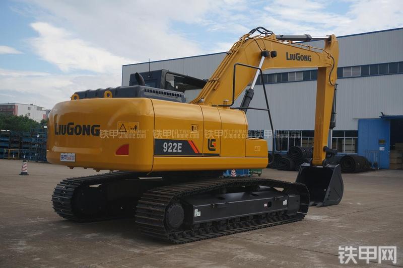 柳工CLG922E挖掘机整机外观