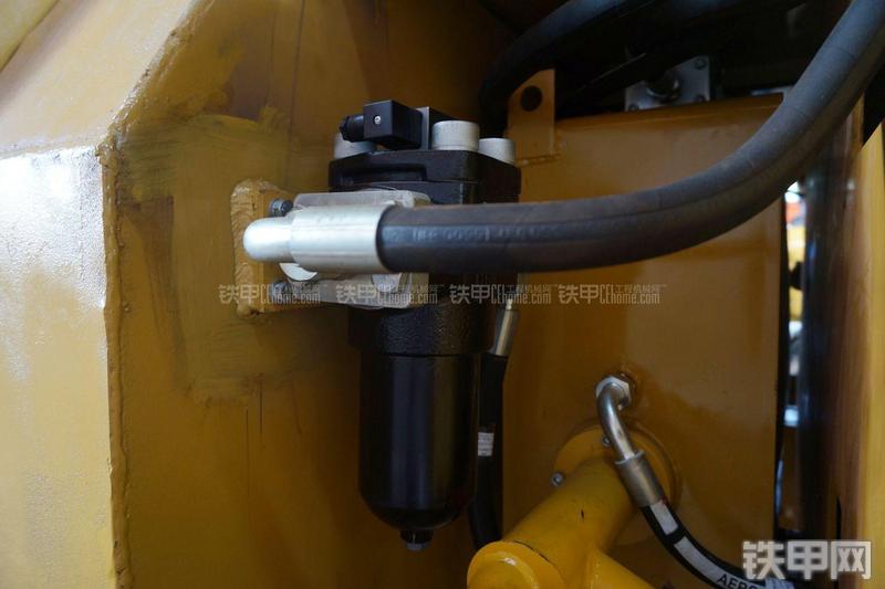 恒天九五JVR280D旋挖钻局部