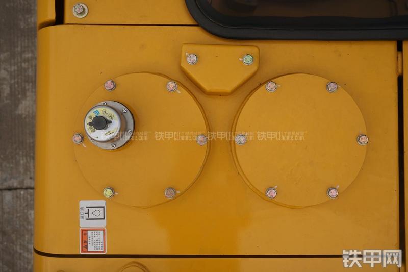 柳工CLG922E挖掘机局部