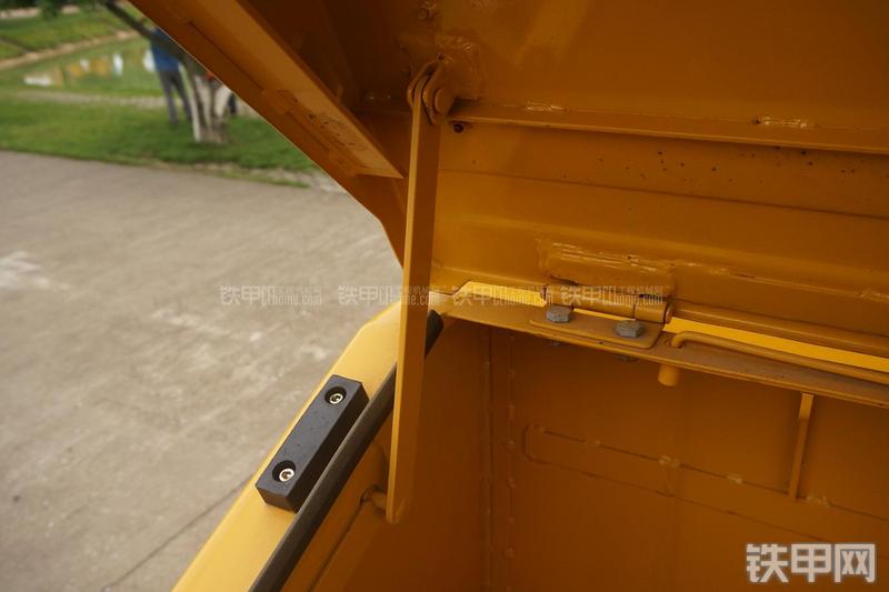 柳工CLG948E挖掘机局部