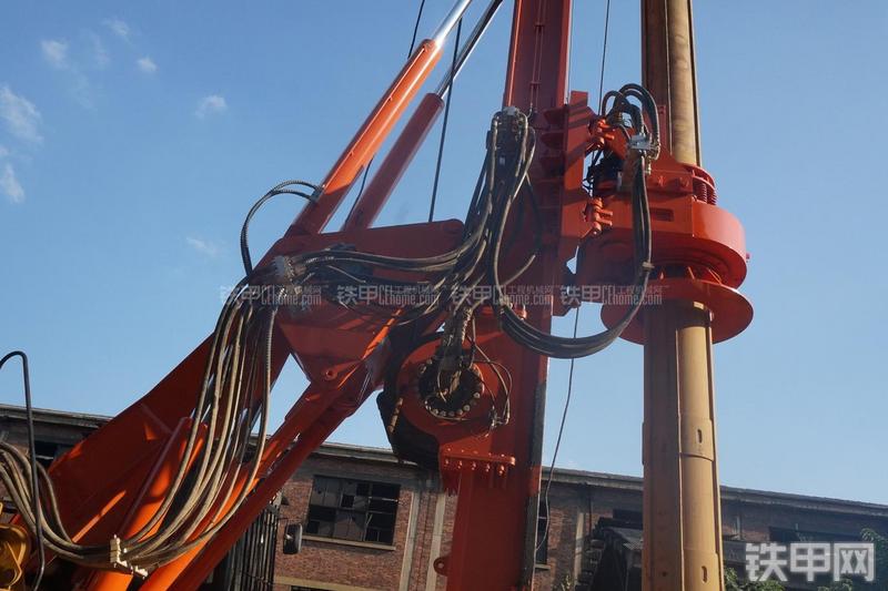 恒天九五JVR280D旋挖钻局部