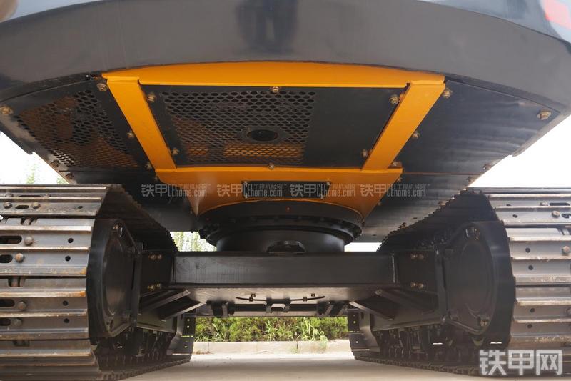 雷沃重工FR60挖掘机局部