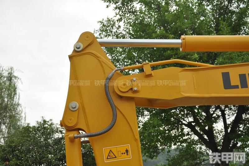 柳工CLG906D挖掘机局部