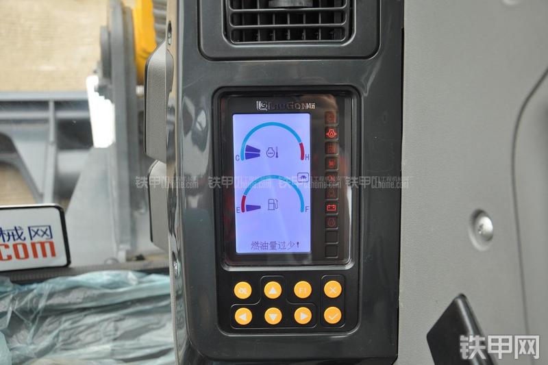 柳工CLG906D挖掘机局部