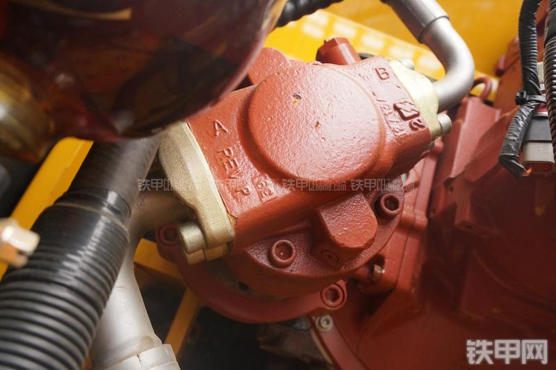 柳工CLG948E挖掘机局部