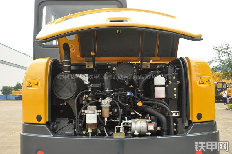 柳工CLG906D挖掘机局部