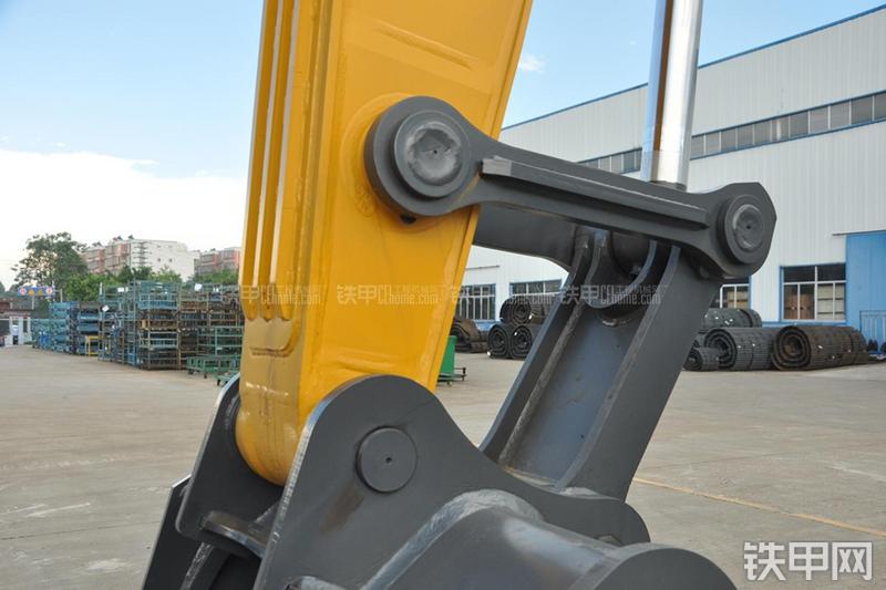 柳工CLG933E挖掘机局部