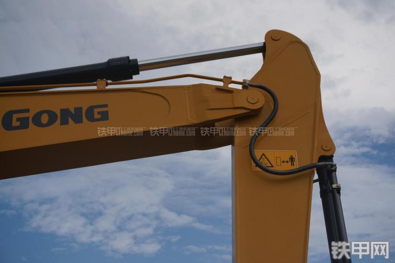 柳工CLG922E挖掘机局部