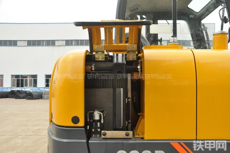 柳工CLG906D挖掘机局部