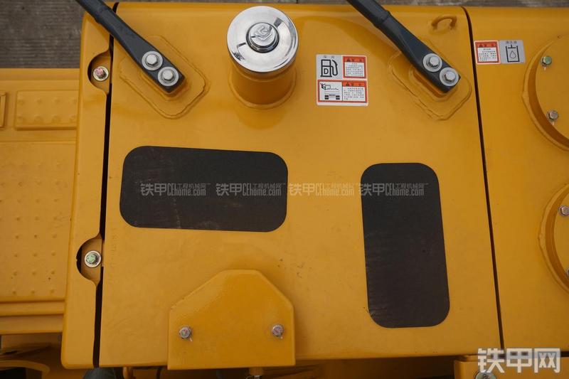 柳工CLG922E挖掘机局部