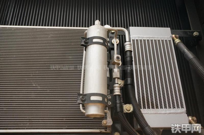 柳工CLG948E挖掘机局部