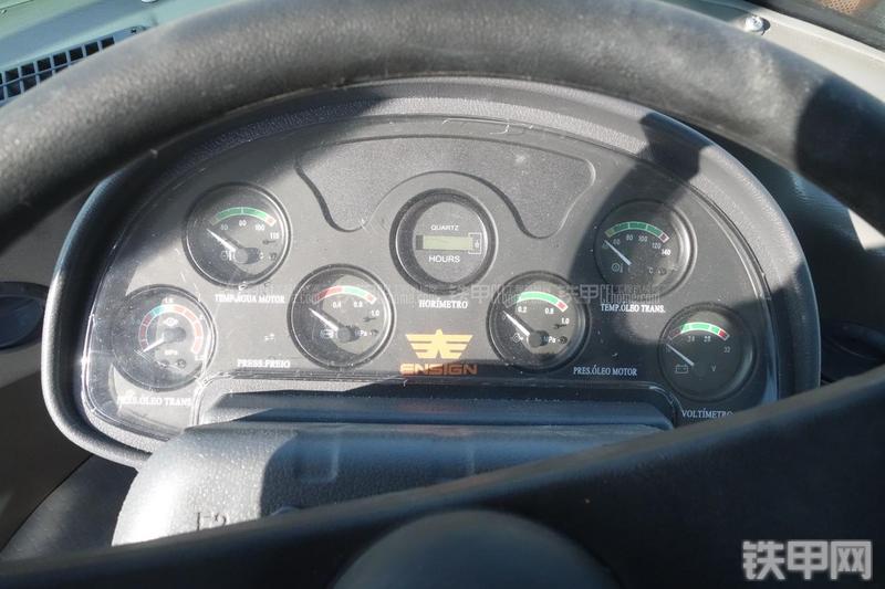 英轩重工YX636装载机展会( )