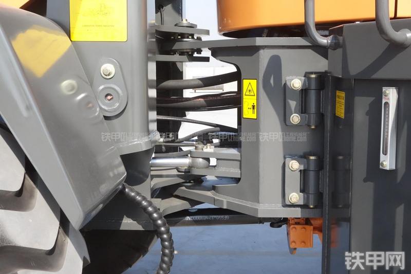 英轩重工YX656装载机展会( )