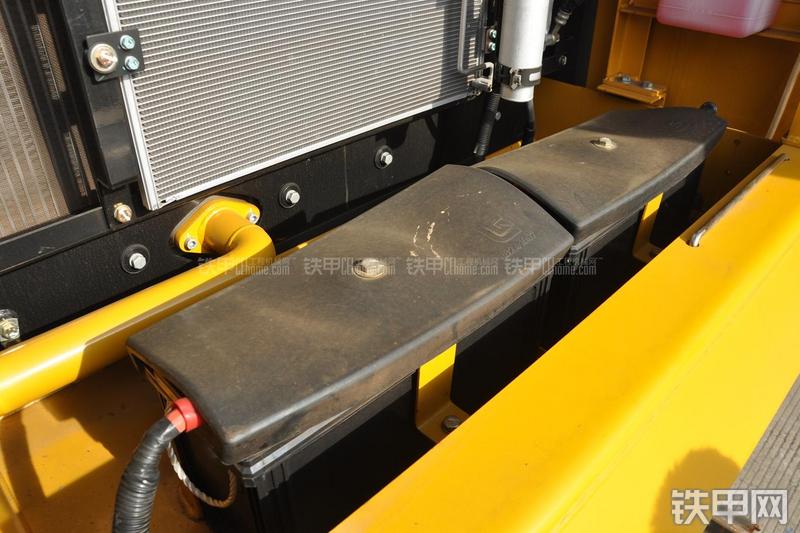 柳工CLG933E挖掘机局部