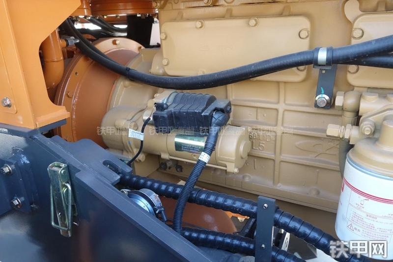 英轩重工YX635装载机展会( )