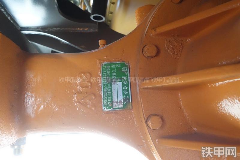 英轩重工YX635装载机展会( )