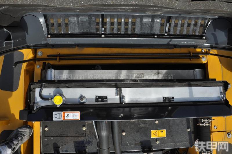 柳工CLG933E挖掘机局部