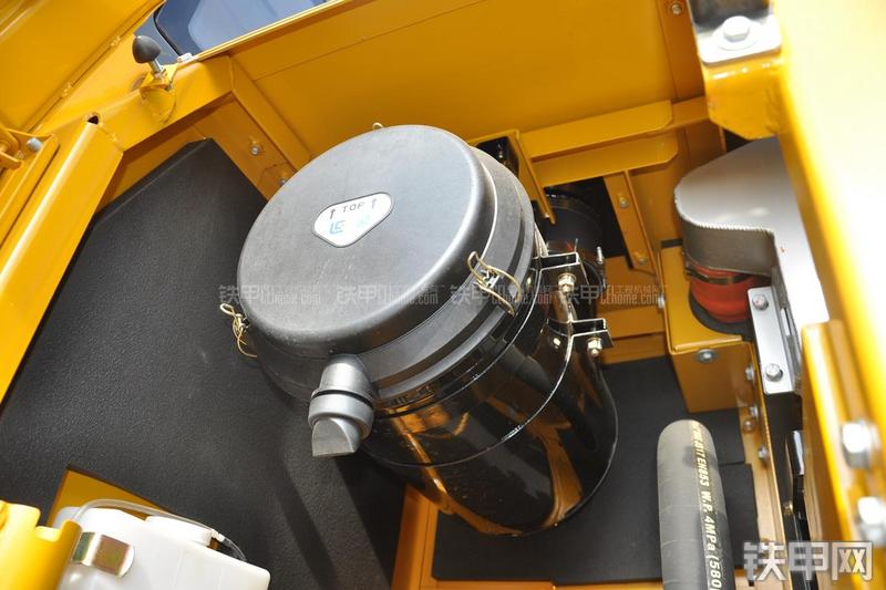 柳工CLG933E挖掘机局部