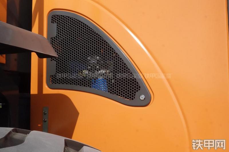 英轩重工YX656装载机展会( )