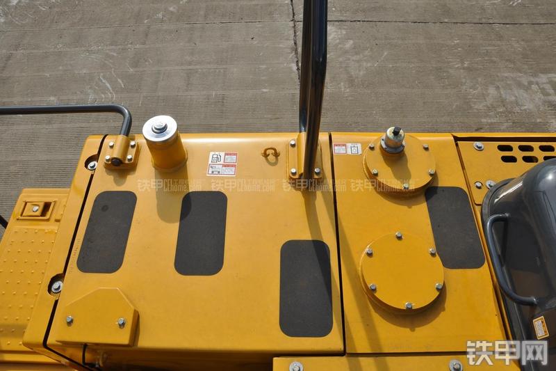 柳工CLG933E挖掘机局部