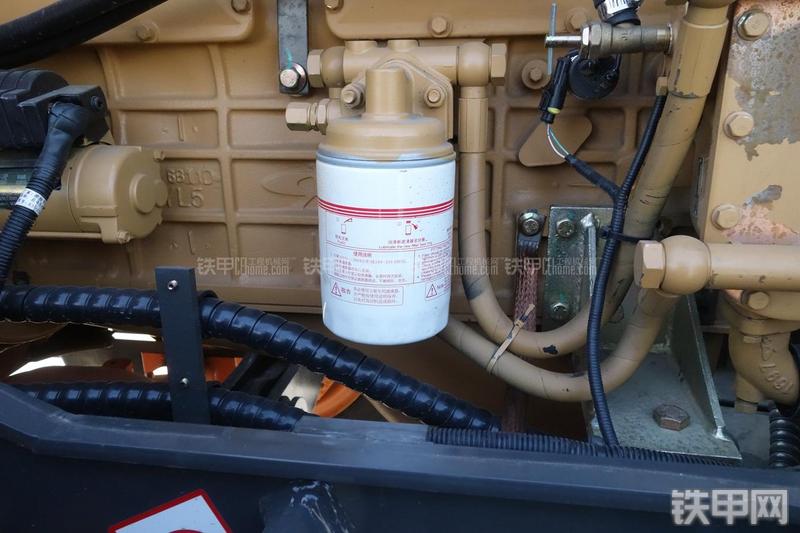 英轩重工YX635装载机展会( )