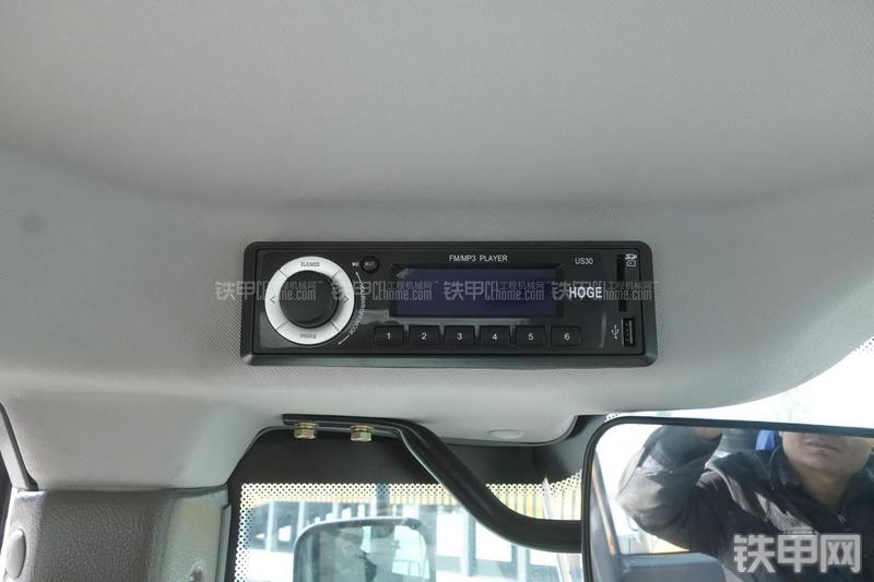 英轩重工YX656装载机展会( )