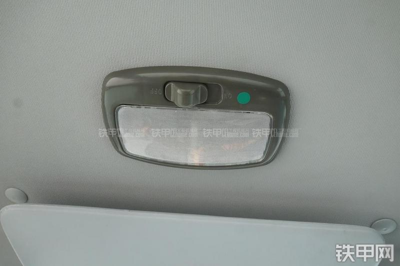 英轩重工YX636装载机展会( )