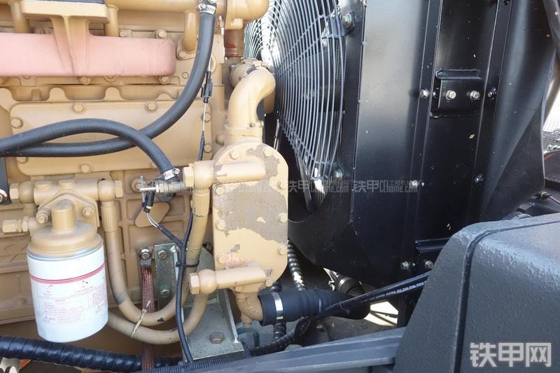 英轩重工YX635装载机展会( )