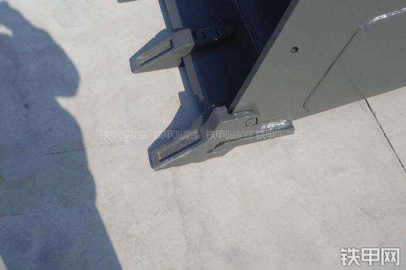 英轩重工YX656装载机展会( )