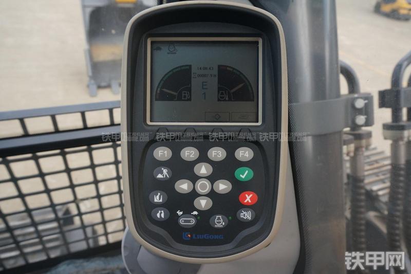 柳工CLG933E挖掘机局部