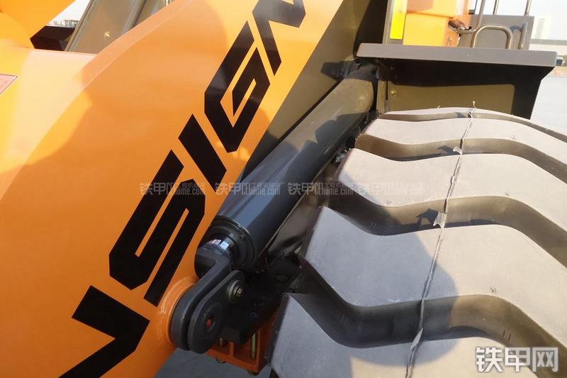 英轩重工YX635装载机展会( )