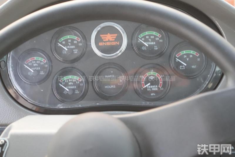 英轩重工YX635装载机展会( )