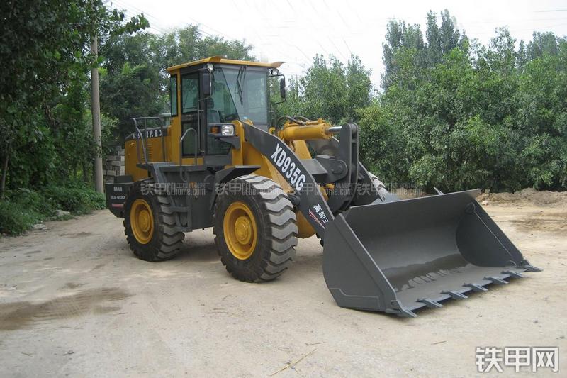 泰安现代重工XD935G装载机整机外观