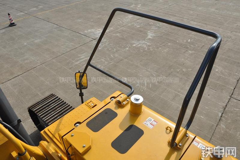 柳工CLG933E挖掘机局部